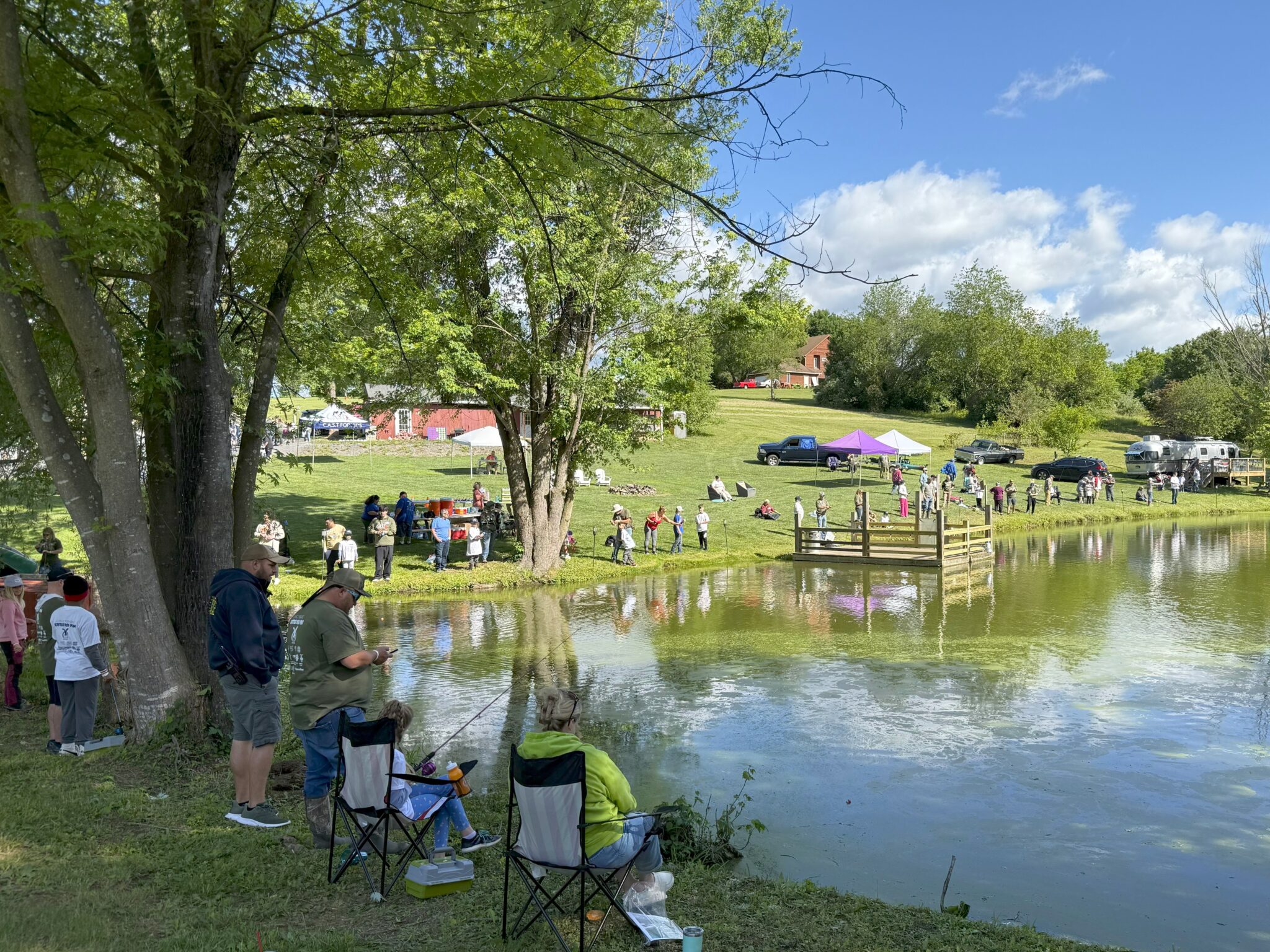 25SpottedDogPond2 people on shoreline of spotted dog pond
