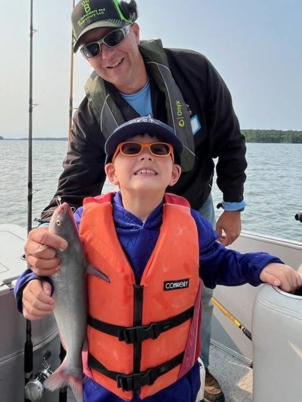 25LakeThurmond4 young child with fish at lake thurmond