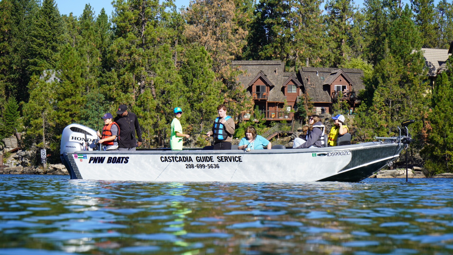 Lake Coeur D'Alene4 people on fishing on Lake Coeur D'Alene