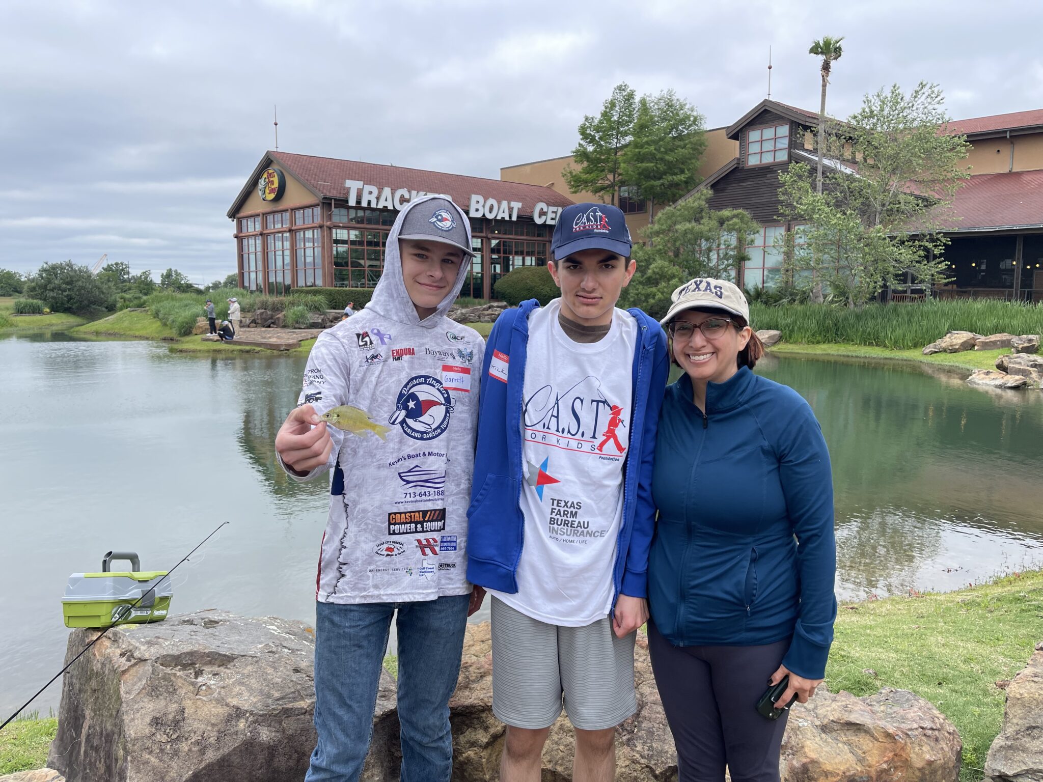 Pearland2 Three participants at Pearland Bass Pro Shops