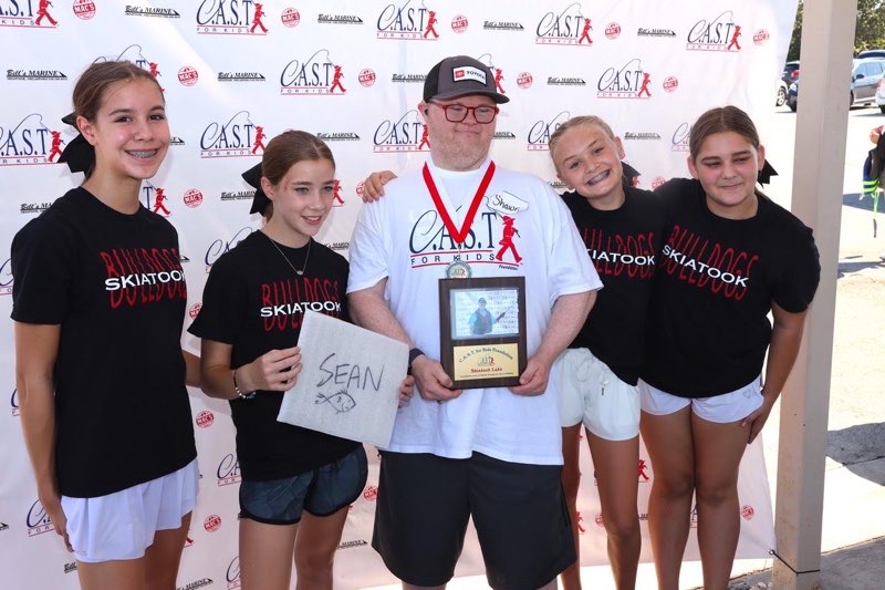 Skitatook 3 presenting plaque at Lake Skiatook